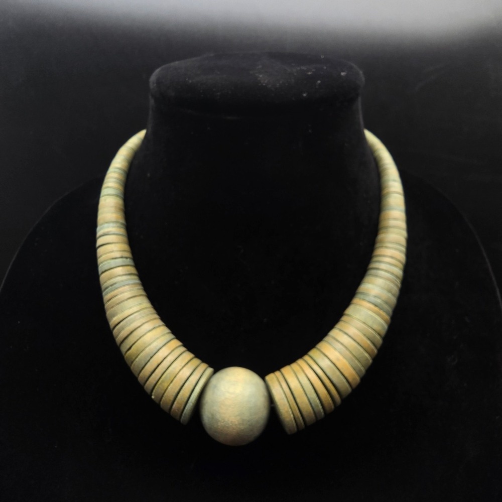 Green Wood Disc Beaded Necklace Vintage Costume Jewelry